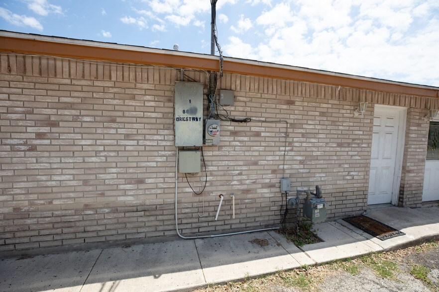 More Photos Of 6628 Crestway Dr, San Antonio Flex For Sale