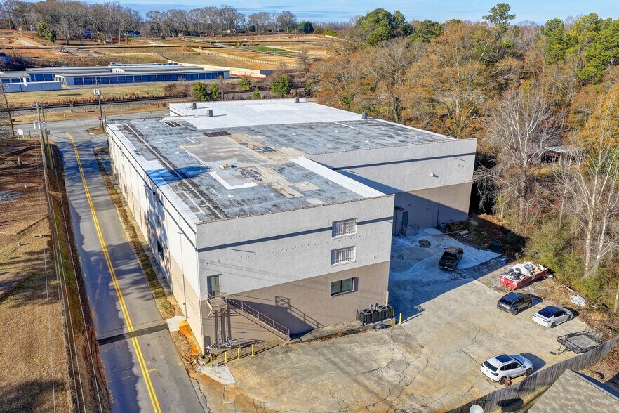 More Photos Of 4784 Cantrell Rd, Flowery Branch Warehouse For Sale