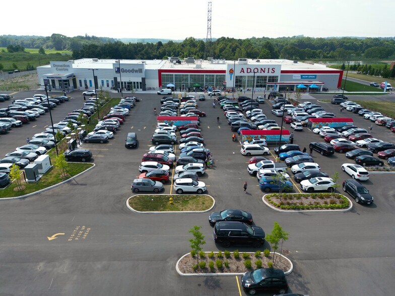 More Photos Of 3263 Wonderland Rd S, London Freestanding For Lease