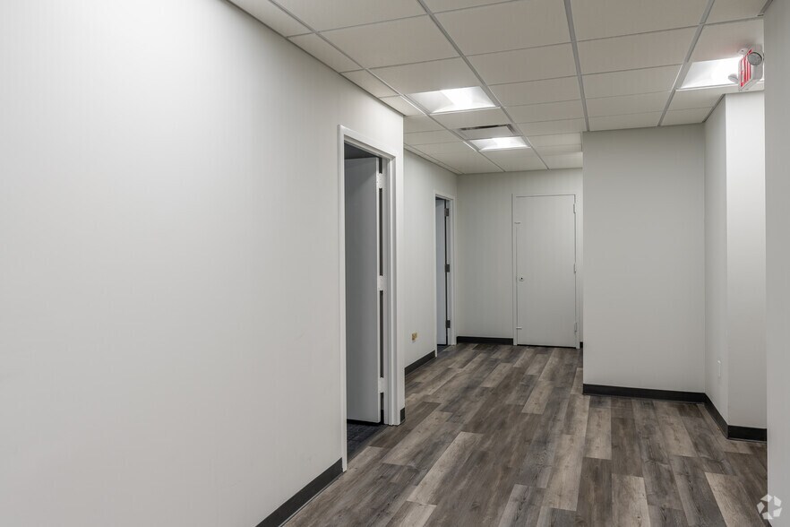 More Photos Of 235-237 Mamaroneck Ave, White Plains Office For Lease