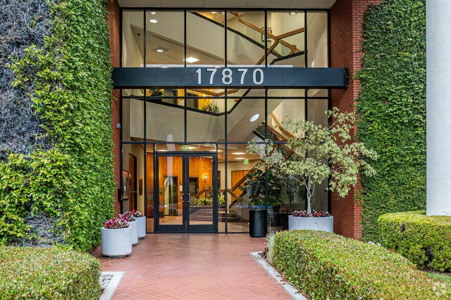 More Photos Of 17870 Castleton St, City of Industry Office For Lease