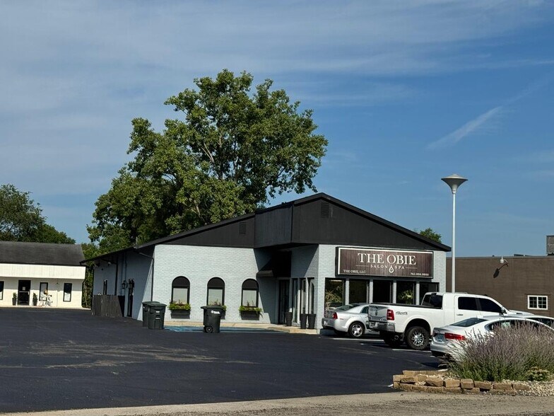 More Photos Of 4611 N Wheeling Ave, Muncie General Retail For Lease