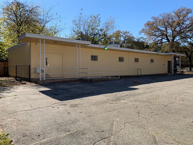 Primary Photo Of 2317 Handley Dr, Fort Worth General Retail For Sale