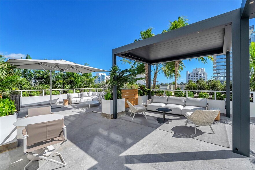 More Photos Of 119 Washington Ave, Miami Beach Office For Lease