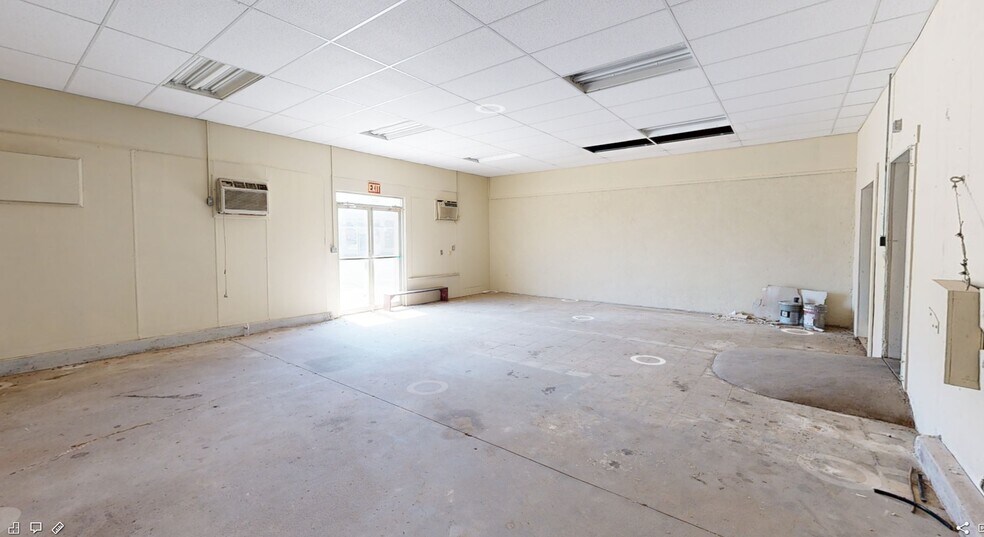 More Photos Of 1400 Main St, Vernon General Retail For Sale