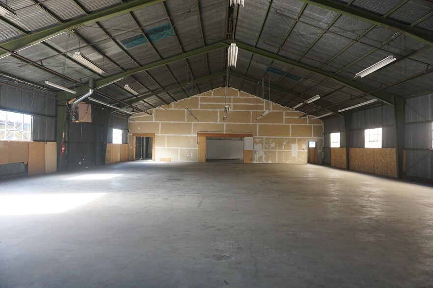 More Photos Of 425 Portage Ave, Palo Alto Warehouse For Lease