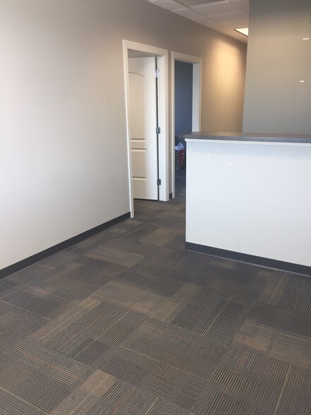 More Photos Of 2902 N Armenia Ave, Tampa Office For Lease