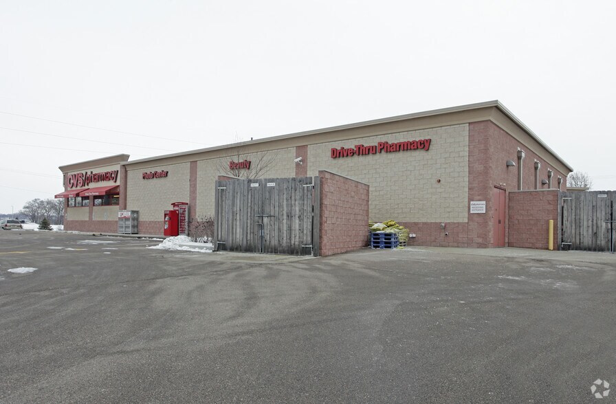 More Photos Of 1063 4th St, Beloit Drugstore For Lease