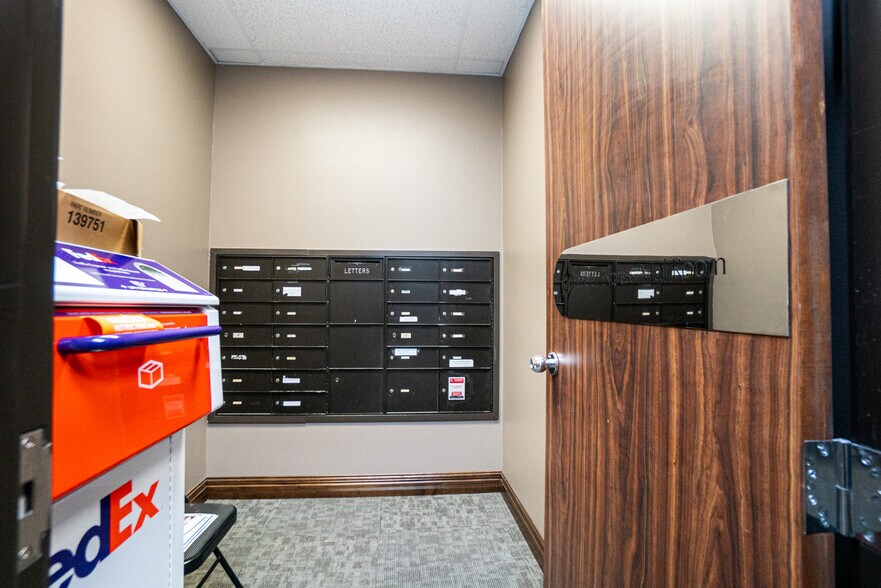 More Photos Of 1127 Judson Rd, Longview Office For Lease