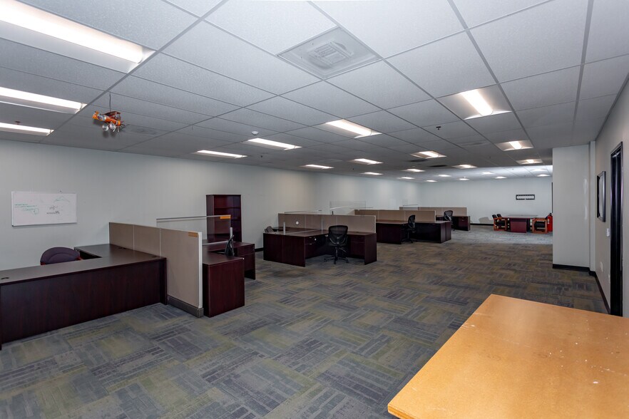 More Photos Of 10730 Bell Ct, Rancho Cucamonga Warehouse For Lease