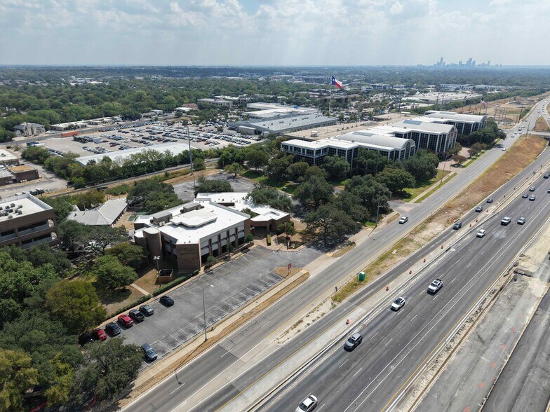 More Photos Of 8329 N Mopac Expy, Austin Office For Lease