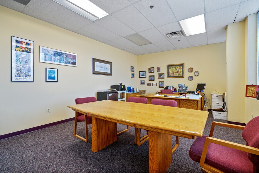 More Photos Of 4437 Brookfield Corporate Dr, Chantilly Office For Sale