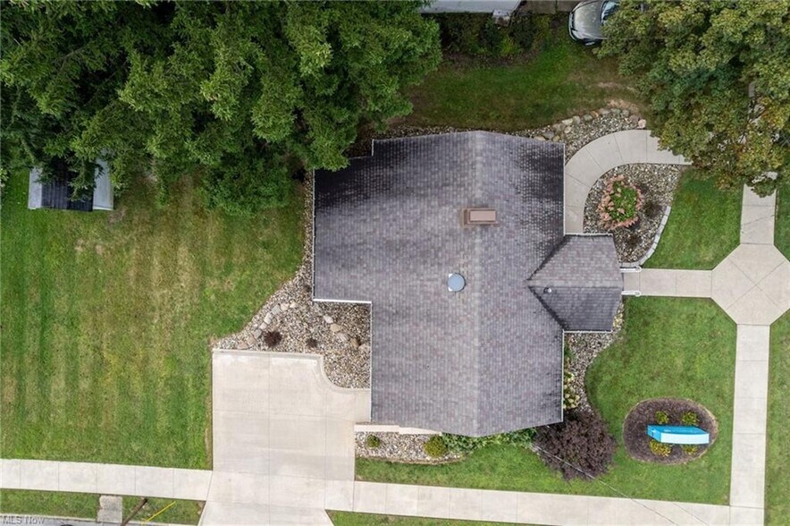 More Photos Of 1109 Eastern Ave, Ashland Office Residential For Sale