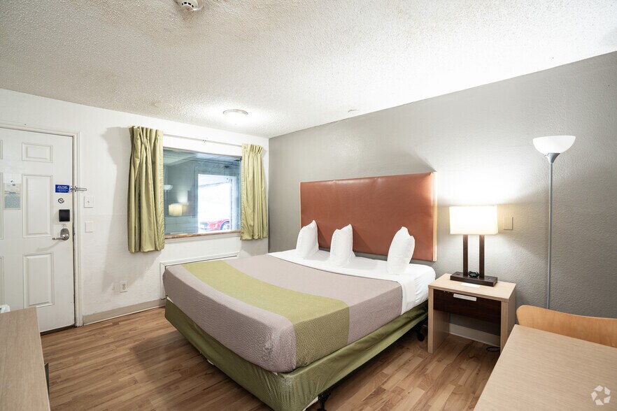 More Photos Of 6301 Interstate 37, Corpus Christi Hospitality For Sale