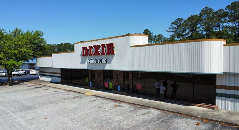 Primary Photo Of 303 Robertson Blvd, Walterboro General Retail For Sale