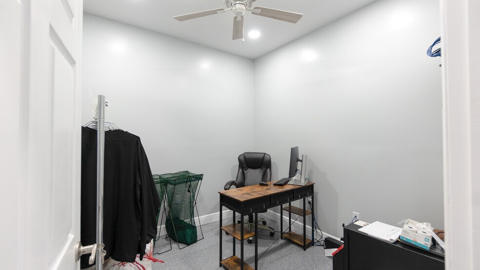 More Photos Of 37810 Medical Arts Ct, Zephyrhills Medical For Sale