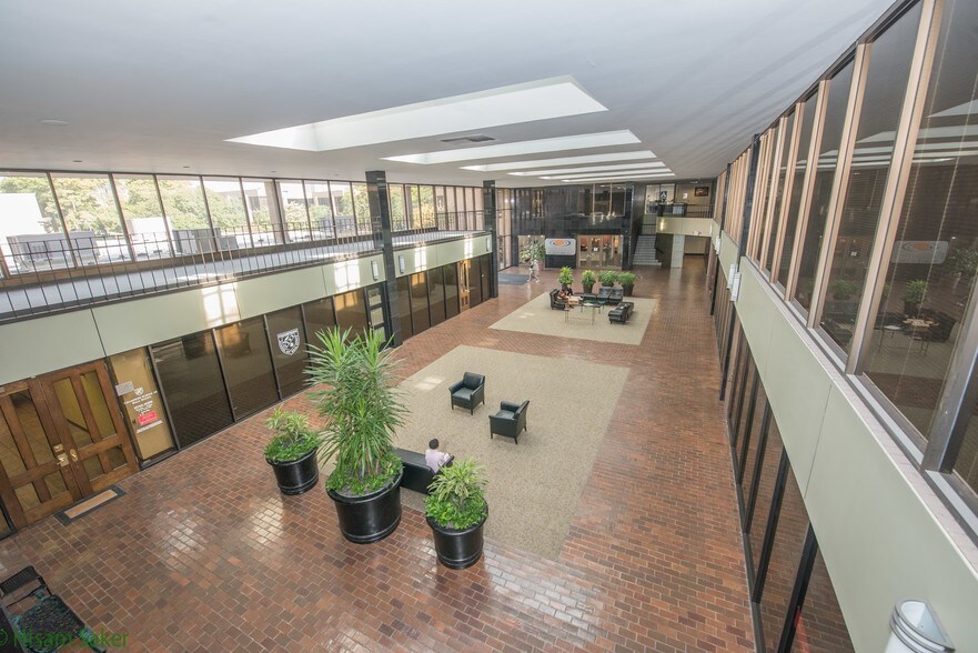 More Photos Of 4543 Post Oak Pl, Houston Office For Lease