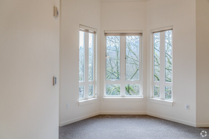 More Photos Of 1115 SW Market St, Portland Apartments For Sale