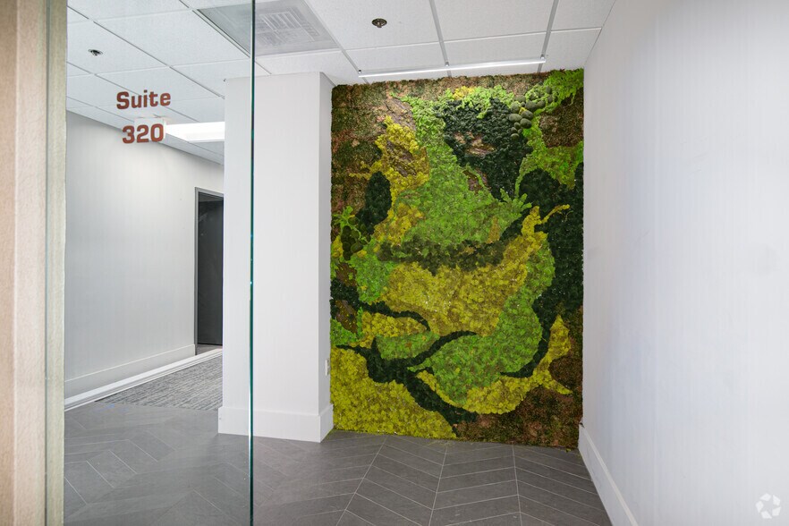 More Photos Of 1320 Old Chain Bridge Rd, McLean Office For Lease