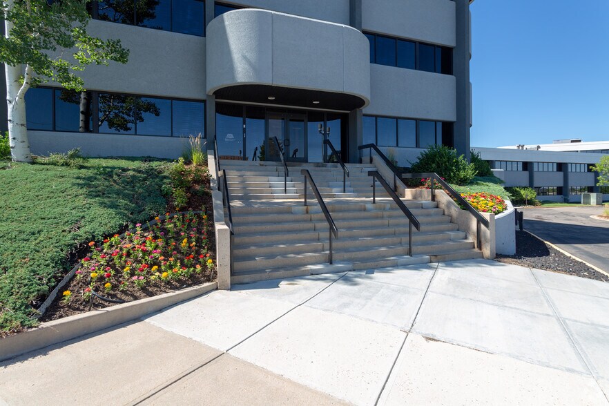 More Photos Of 7200 S Alton Way, Centennial Office For Lease