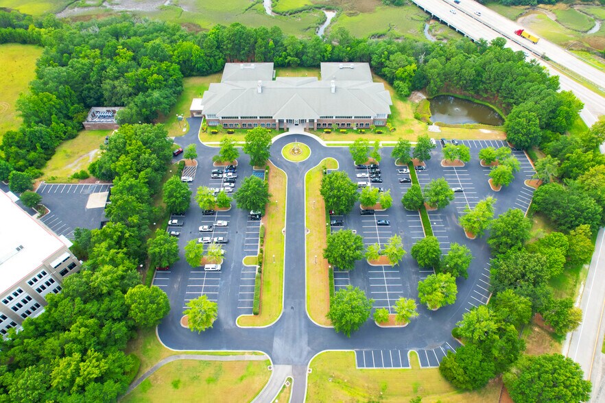 More Photos Of 146 Fairchild St, Charleston Office For Lease