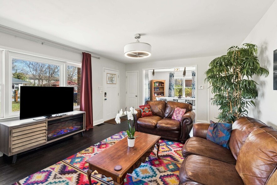 More Photos Of 1860 Penelope Rd NW, Atlanta Hospitality For Sale