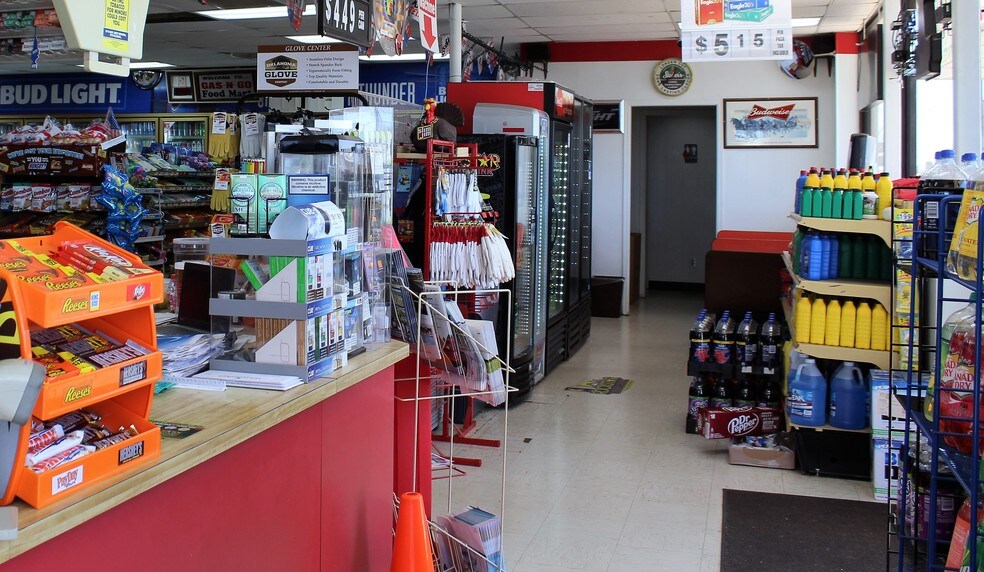 More Photos Of 357 W State Highway 152, Mustang Convenience Store For Sale