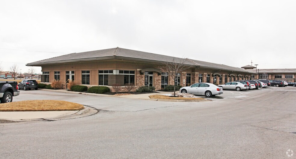 More Photos Of 14241-14257 Metcalf Ave, Overland Park Medical For Lease