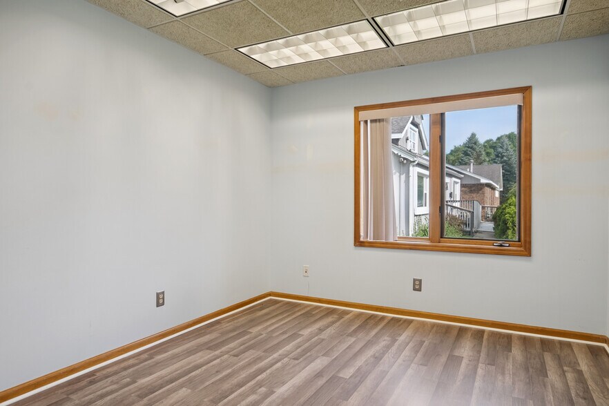 More Photos Of 1181 N Milford Rd, Milford Medical For Lease