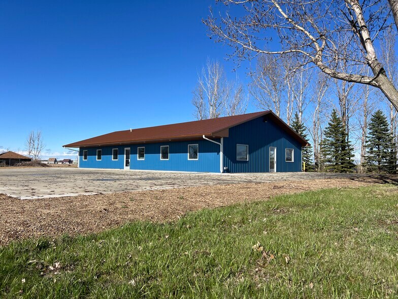 More Photos Of 14096 446th Ave, Waubay General Retail For Sale