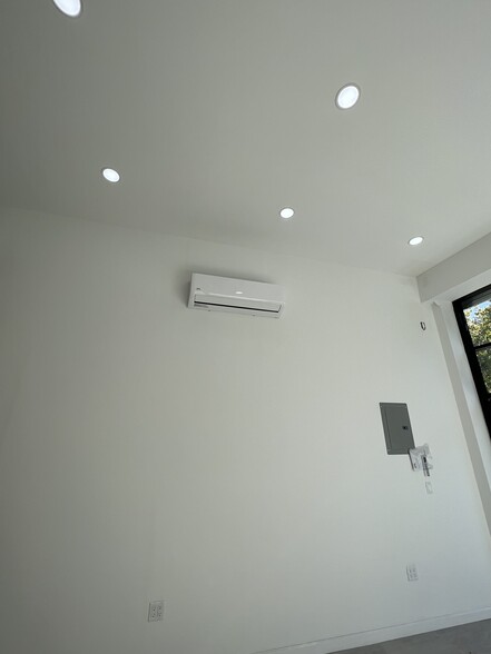 More Photos Of 553 E 137th St, Bronx Apartments For Lease