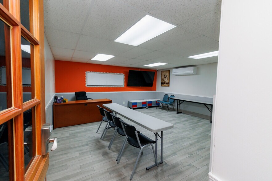 More Photos Of 2016 Anniston Rd, Jacksonville Religious Facility For Sale