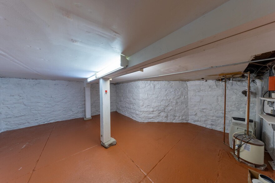 More Photos Of 5 S Newstead Ave, Saint Louis Office For Sale