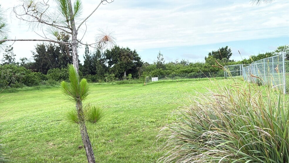 More Photos Of 2551 Taylor Rd, Punta Gorda Warehouse For Sale