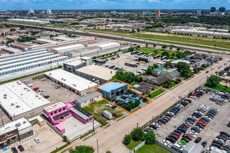 More Photos Of 3825 Jeanetta St, Houston Industrial For Sale