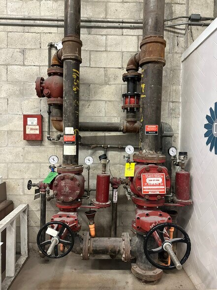 More Photos Of 6701 N Powerline Rd, Fort Lauderdale Warehouse For Lease