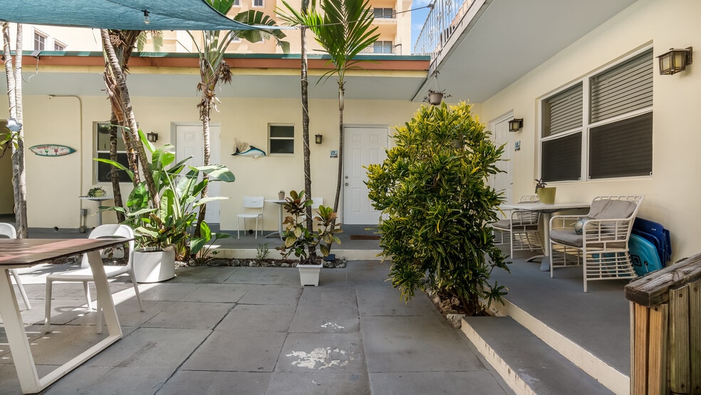More Photos Of 3405 N Ocean Dr, Hollywood Hotel For Sale