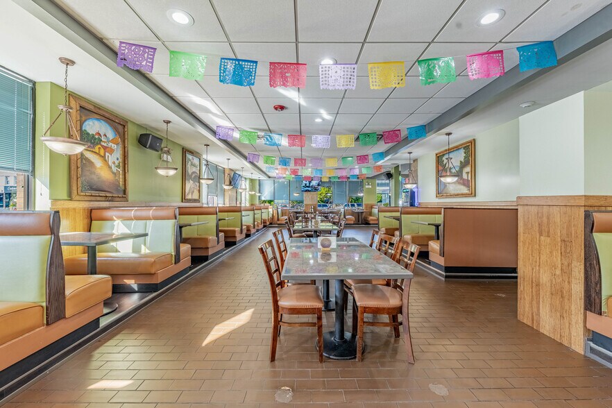 More Photos Of 3205 S Harlem Ave, Berwyn Fast Food For Sale