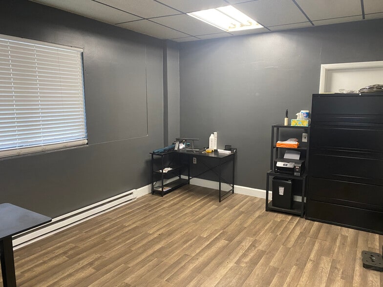 More Photos Of 11 Nester St, Rochester Manufacturing For Lease