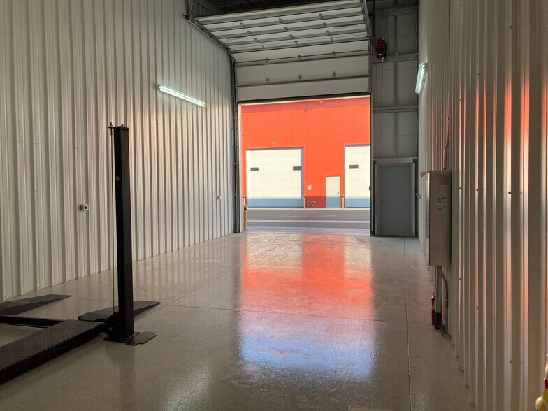 More Photos Of 73660 Dinah Shore Dr, Palm Desert Self Storage For Sale