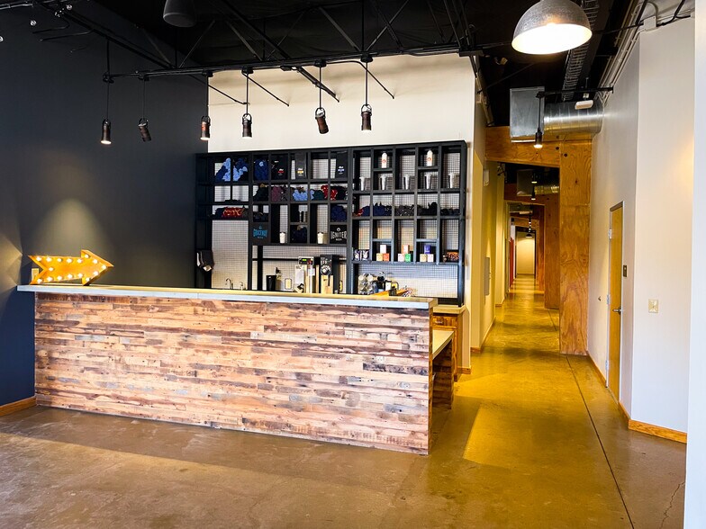 More Photos Of 710 Presidential Dr, Richardson Office For Lease