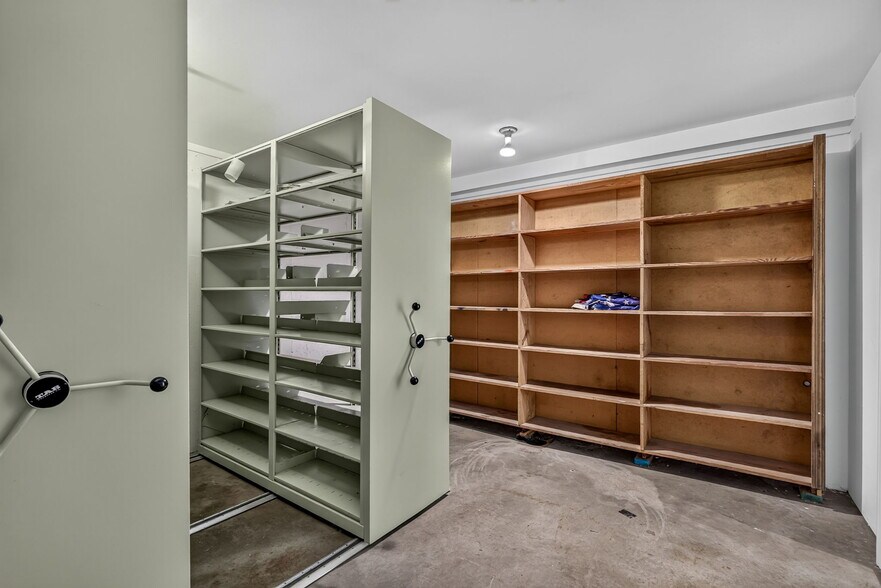 More Photos Of 535 Elm St, Hillsboro Office For Sale