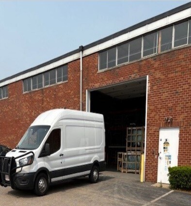 More Photos Of 15 Perwal St, Westwood Warehouse For Lease