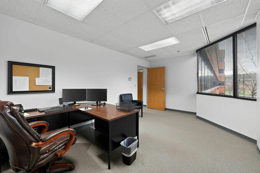 More Photos Of 400 TechneCenter Dr, Milford Office For Sale