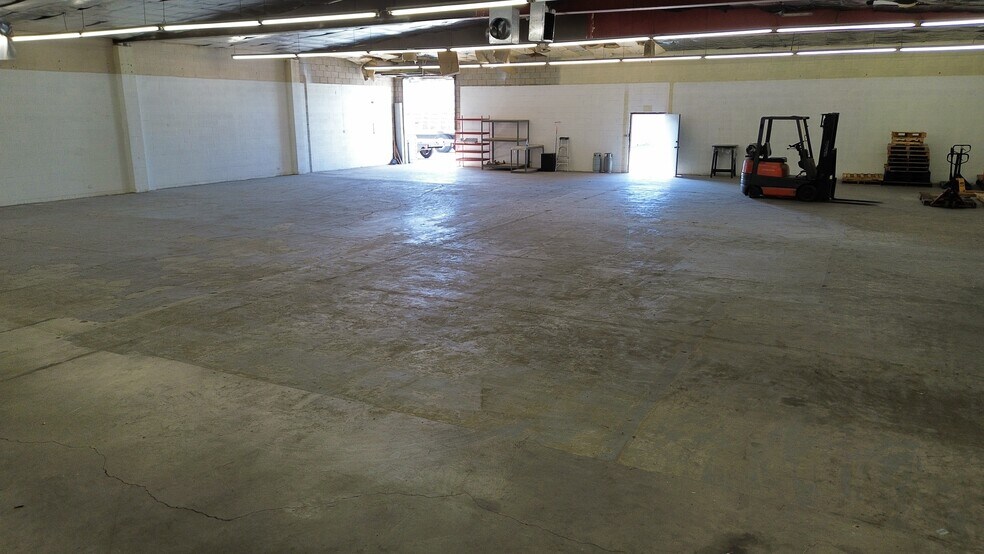 More Photos Of 370-390 S I St, San Bernardino Warehouse For Lease