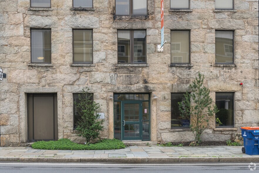 More Photos Of 61 Merrills Wharf, New Bedford Office For Lease