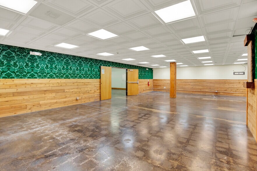 More Photos Of 222 Molalla Ave, Oregon City Storefront Retail Office For Sale