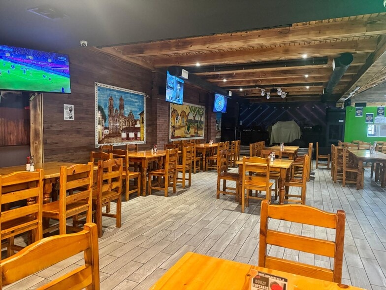 More Photos Of 7111 Pacific Blvd, Huntington Park Restaurant For Sale