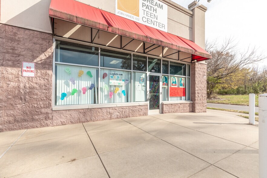 More Photos Of State St, East Saint Louis Unknown For Lease