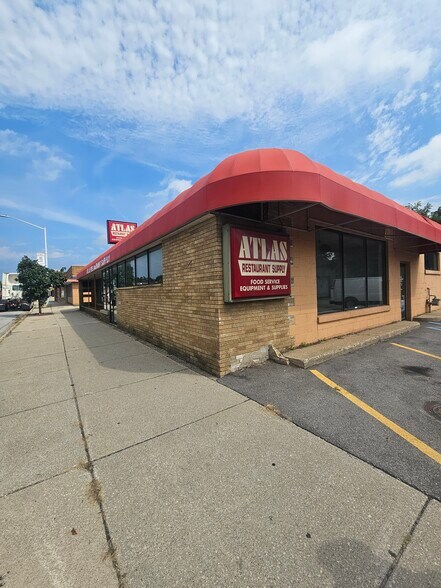 More Photos Of 2242 Division Ave S, Grand Rapids Freestanding For Lease